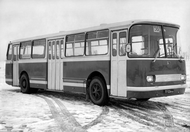 Опытный автобус ЛАЗ-699Б (№56-Э) на испытаниях