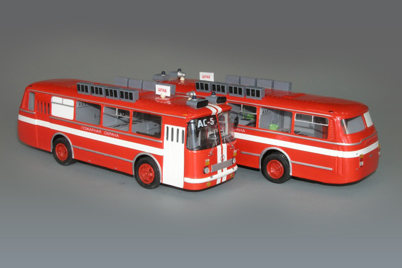 Автомобиль связи и штаба пожаротушения АС-5 на базе ЛАЗ-695Н