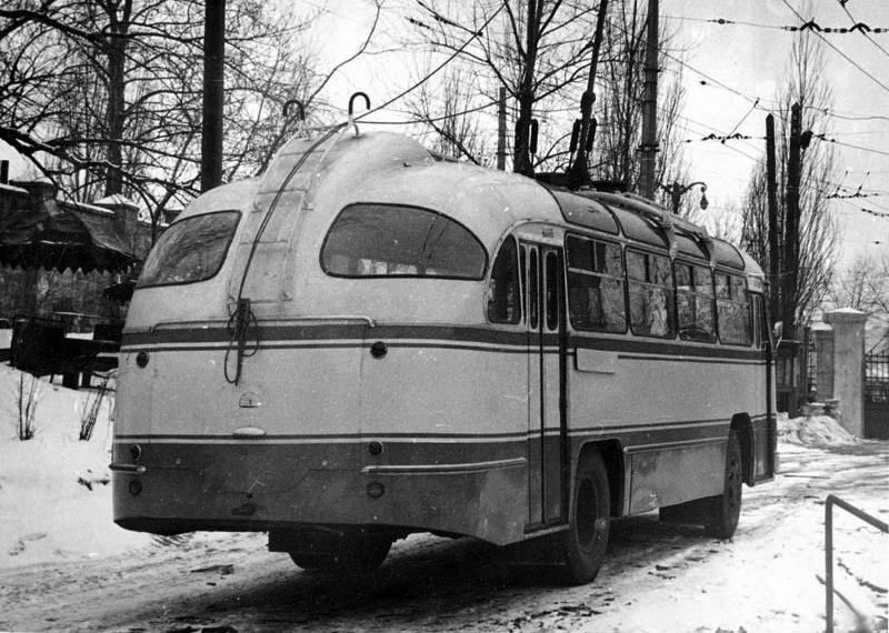 Троллейбус ЛАЗ-695Т вид сзади